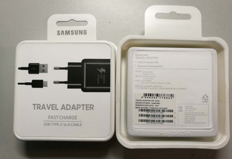    15-ваттный блок питания может поставляться с кабелем или без