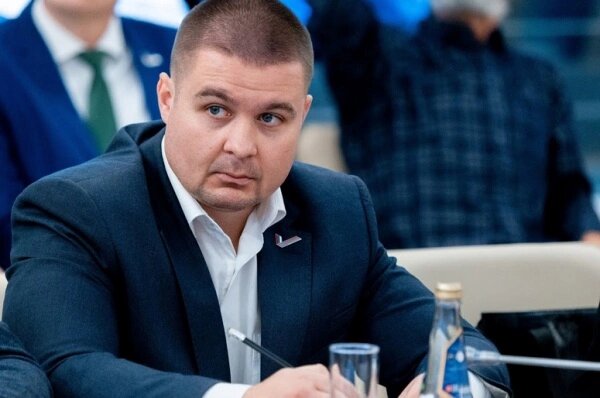     Артур Шлыков, председатель общественного движения «Гражданский комитет России», член Союза журналистов России moderator