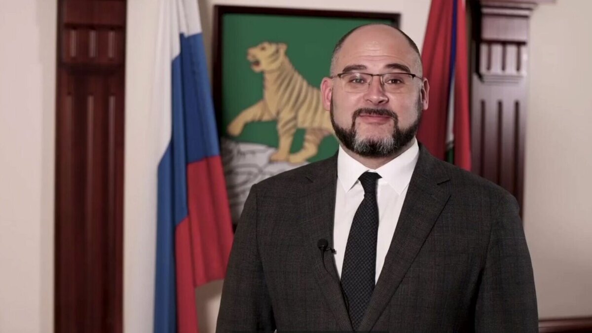     Мэр Владивостока Константин Шестаков не мог пройти мимо столь знаменательного события - дня рождения губернатора Приморья Олега Кожемяко. Теплые поздравления прозвучали в честь его 61-летия.