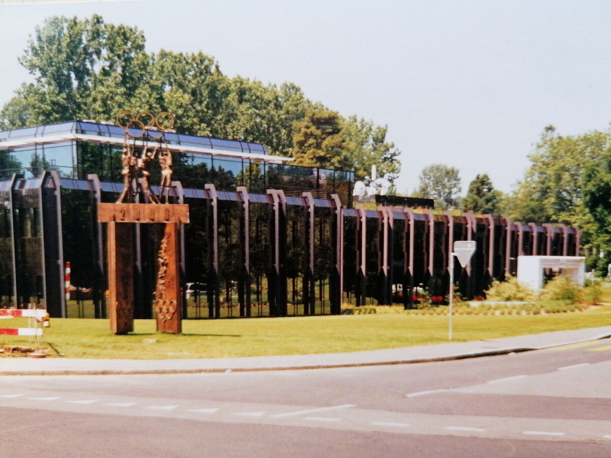 Штаб-квартира МОК. Лозанна, Швейцария. Июнь 2001.
