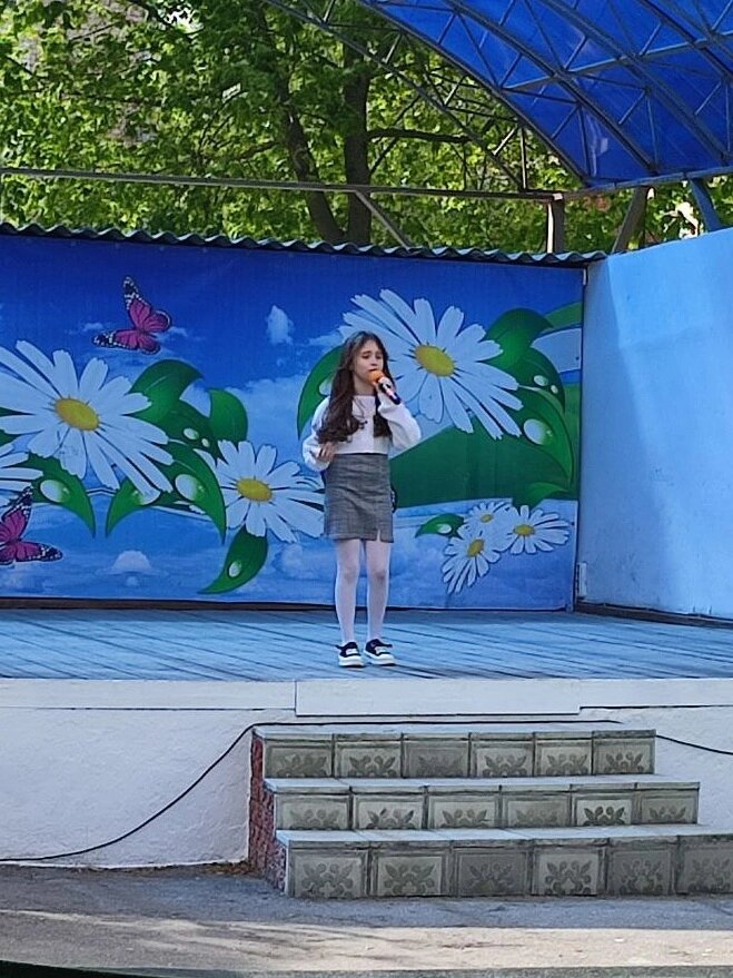 Садыкова Рената 