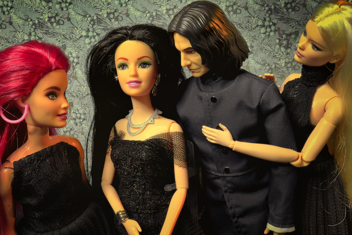 "Она опять потратит половину зарплаты на всякую фигню, да?"