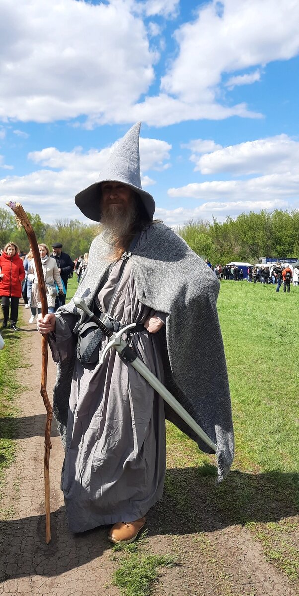 "Никто не видел Фродо?" Взято: https://vk.com/rusborgfest