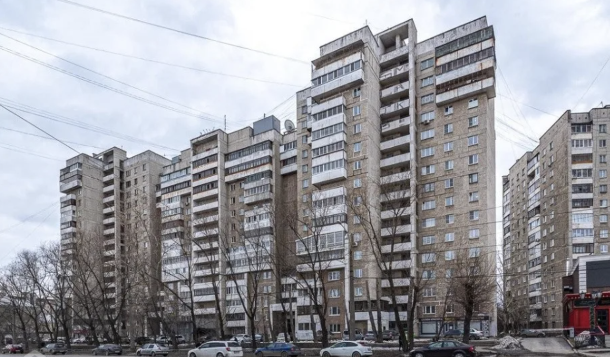 Екатеринбурге вторичное жилье недорого на уралмаше. Победы 51 Екатеринбург. Уралмаш улица Победы. Победы 37 Уралмаш. Екатеринбург дом Победы 51.