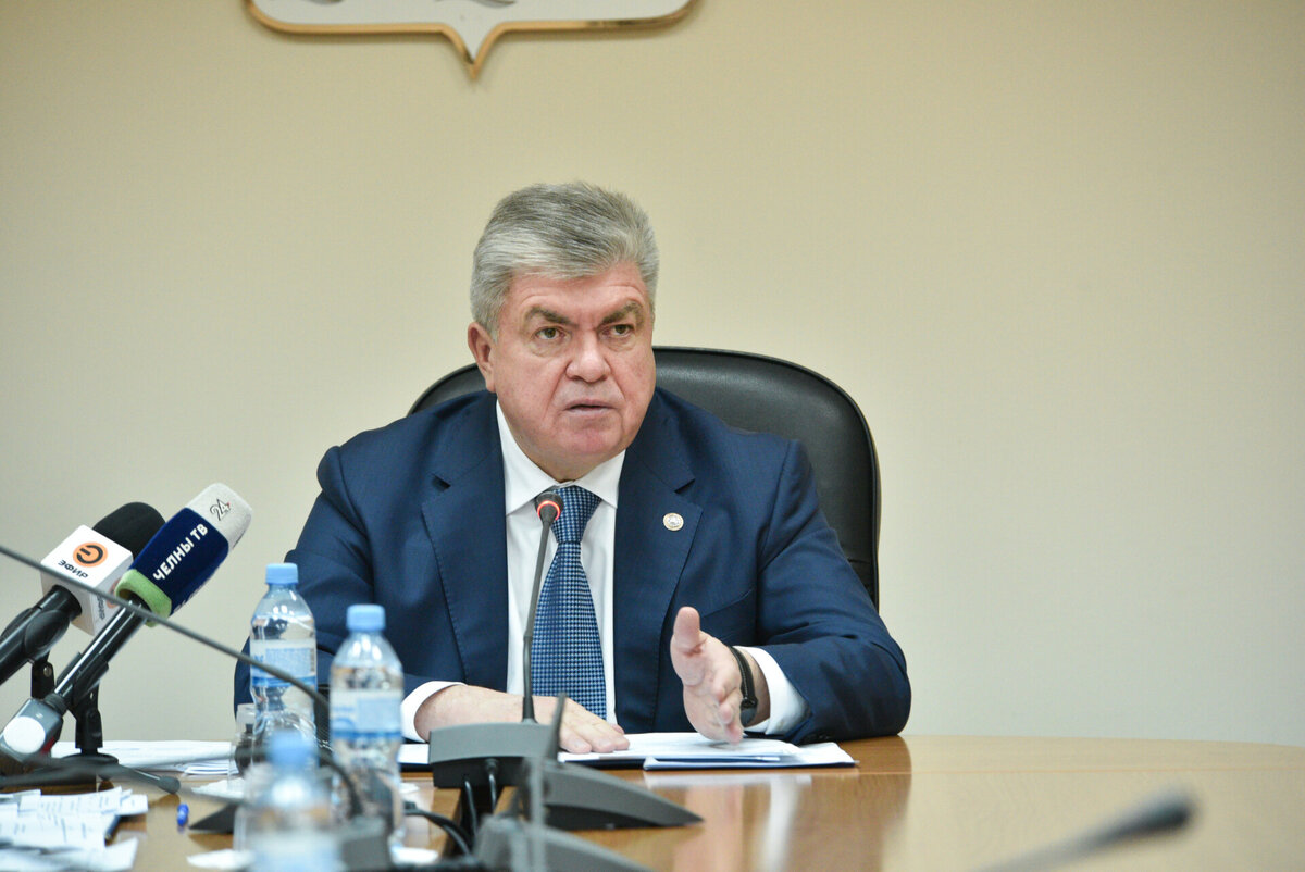 Наиль Магдеев заявил о необходимости постоянного и очень жесткого мониторинга деятельности всех участников организации летнего отдыха детей. Фото: nabchelny.ru