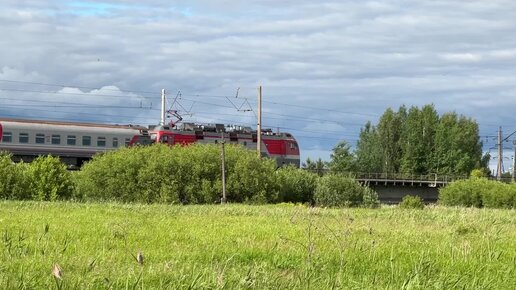 Чётная и нечётная «Россия». ВЛ80С летит с газовыми бочками. Линия Котельнич - Буй