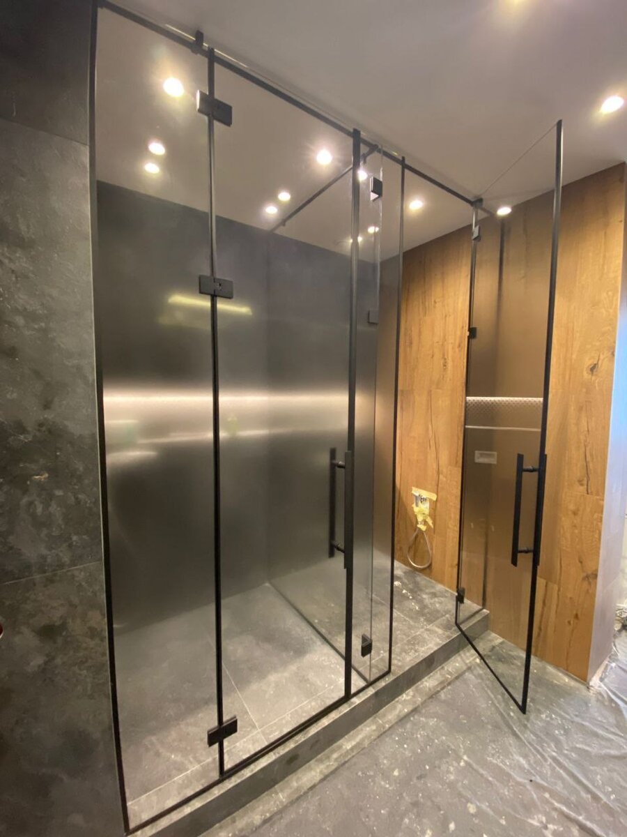 Выполнено на фурнитуре Vetro 