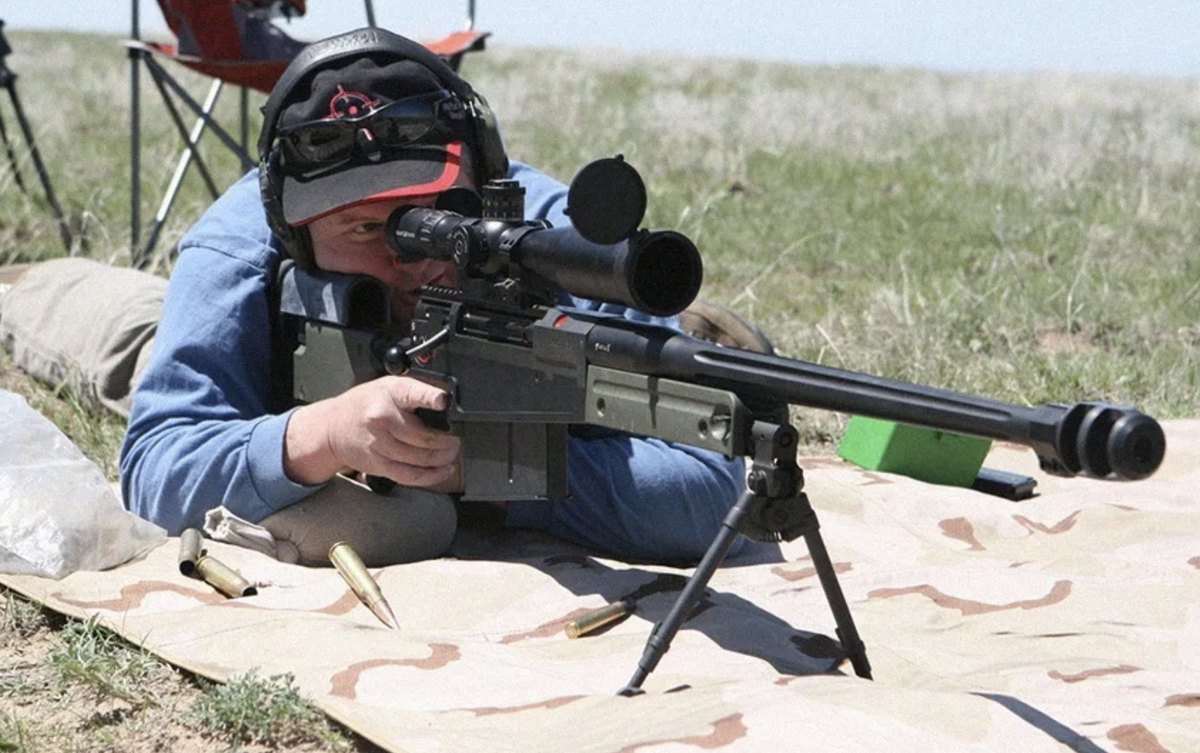 Accuracy International AW50 — винтовка, которая относится к числу тяжелых снайперских винтовок.-2