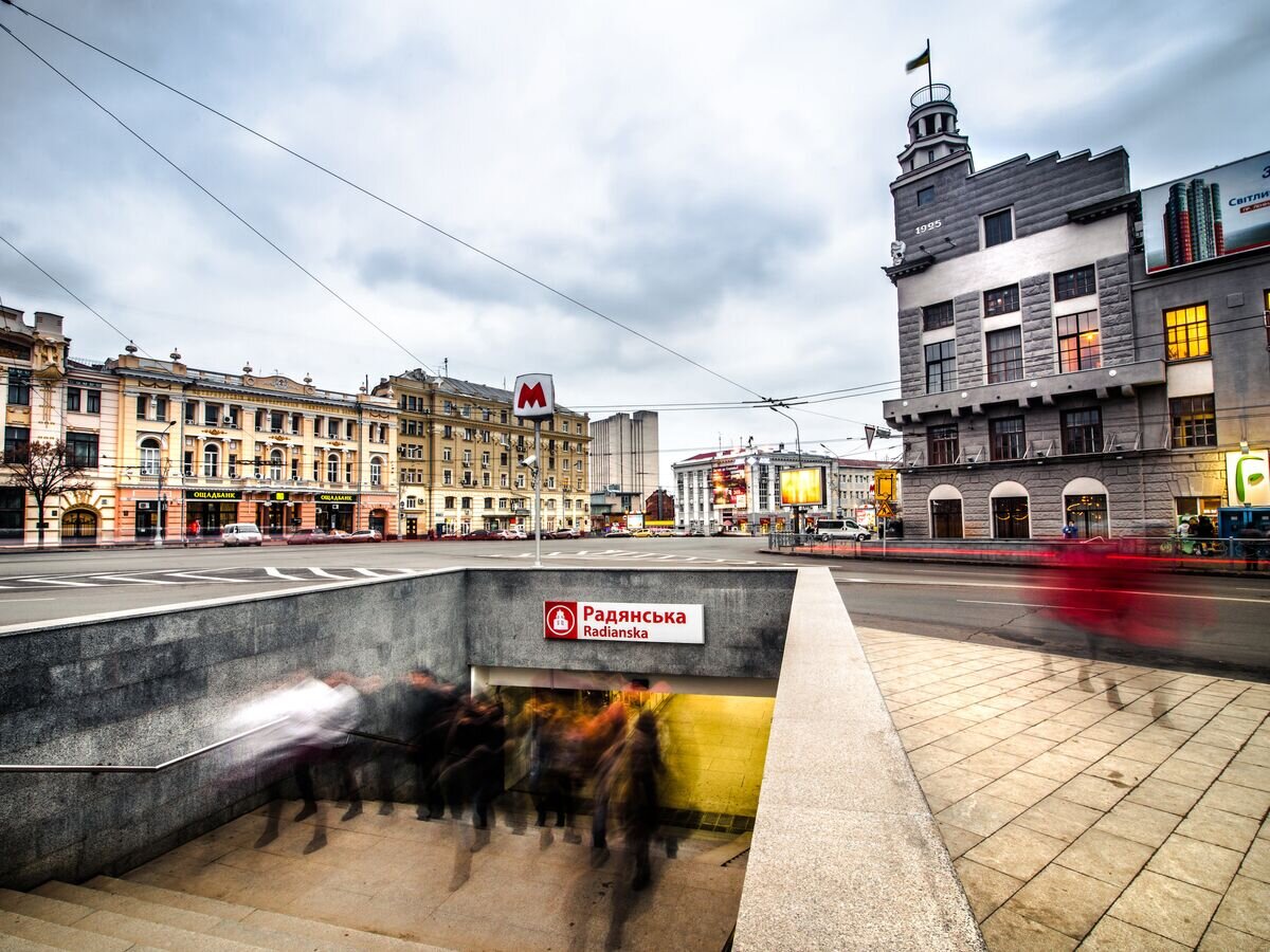    Площадь Конституции в Харькове© Depositphotos.com / GekaSkr
