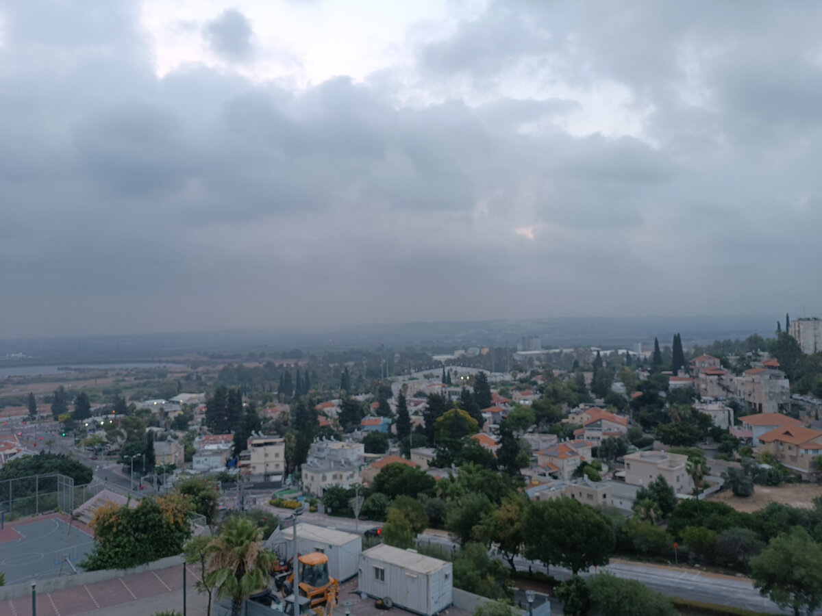 это просто вид из окна.