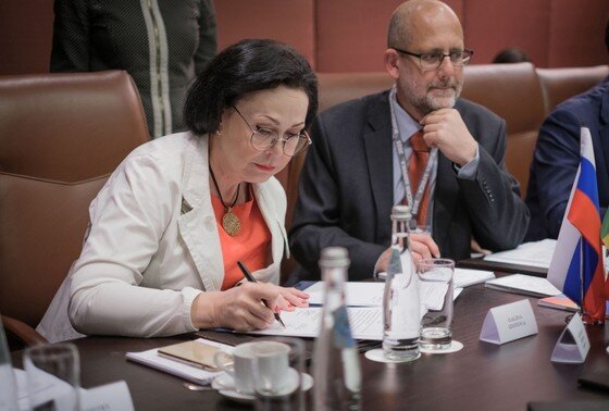     Галина Изотова