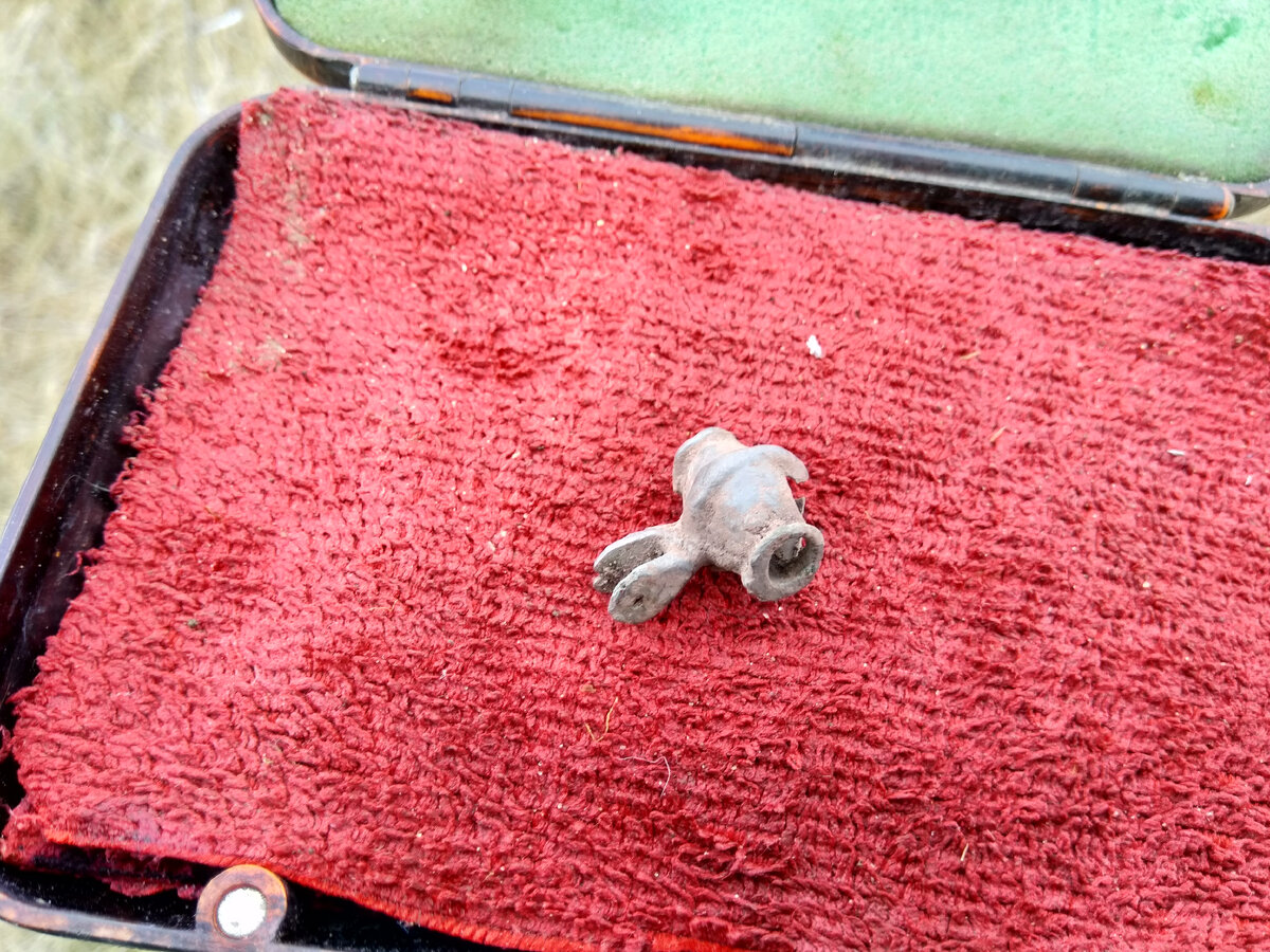 Верхняя часть от энколпиона, ищем главное.