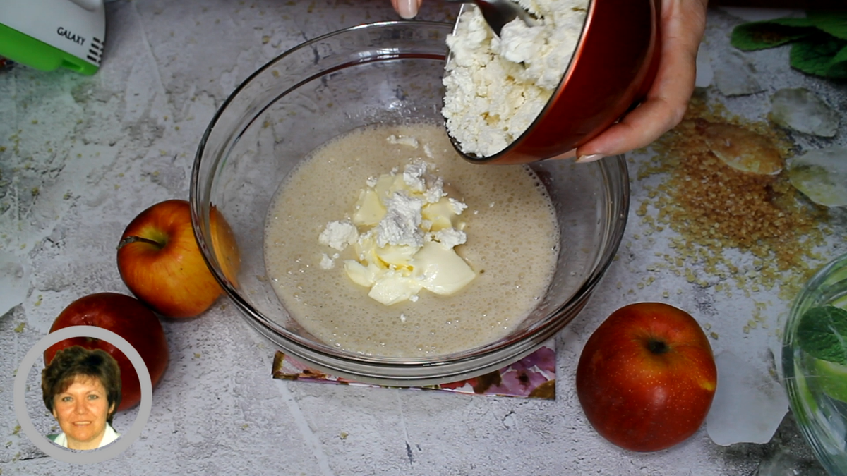 Способ приготовления шарлотки с яблоками