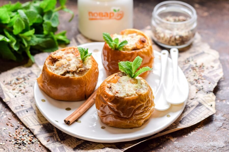 печеные яблоки с творогом. печёные яблоки с корицей в духовке. запеченные яблоки с изюмом. запеченные яблоки с творогом и корицей. запеченные яблоки с изюмом и корицей.