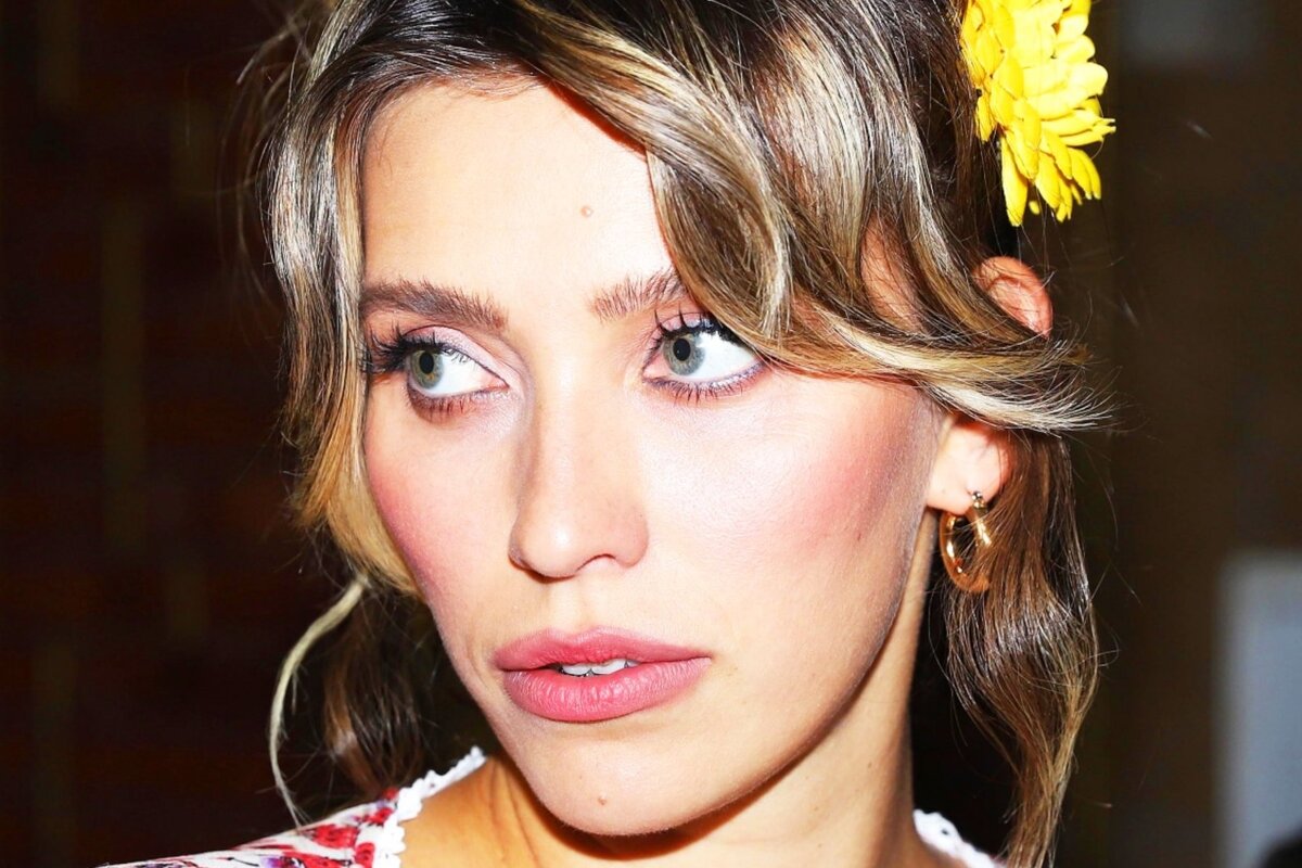     «Занимаюсь карьерой, а детей бросила?»: Регина Тодоренко ответила на упреки в эгоизме