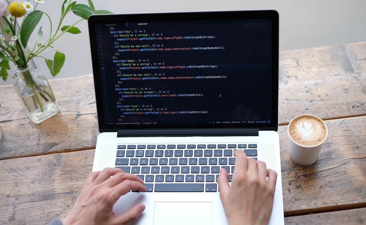    Программирование на Java — штука очень интересная и прибыльная. Но где получить необходимые навыки?