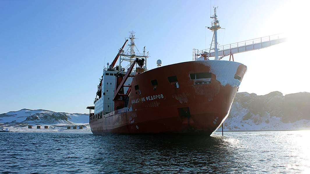 Судно «Академик Федоров»                                                                                                    Фото: commons.wikimedia.org
