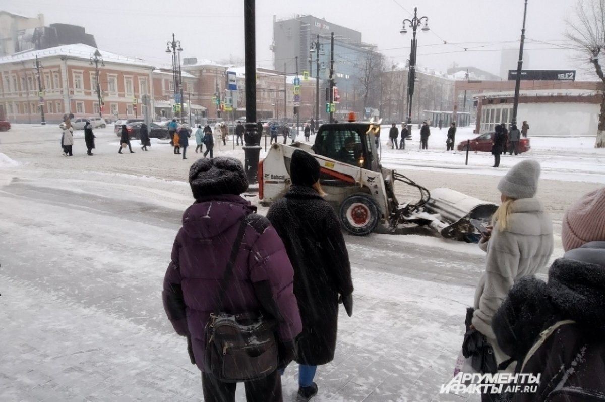    К уборке улиц в центре Перми приступил краевой подрядчик