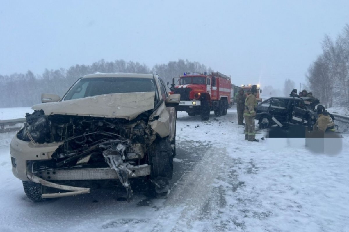    Один человек погиб в ДТП с автомобилем Land Cruiser под Новосибирском