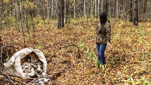 Накопала кучу находок, монеты империи