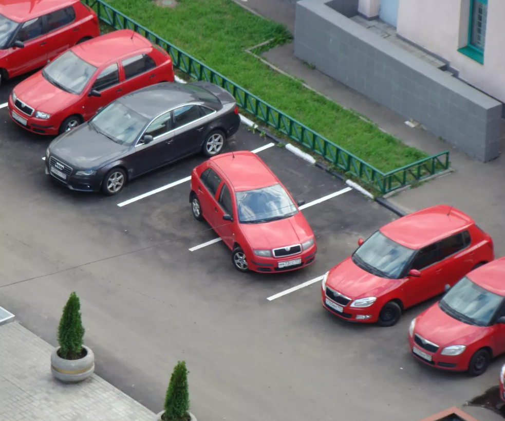 Y parking. Парковка автомобиля. Машина на парковке. Припаркованный автомобиль. Неправильно припаркованный автомобиль.