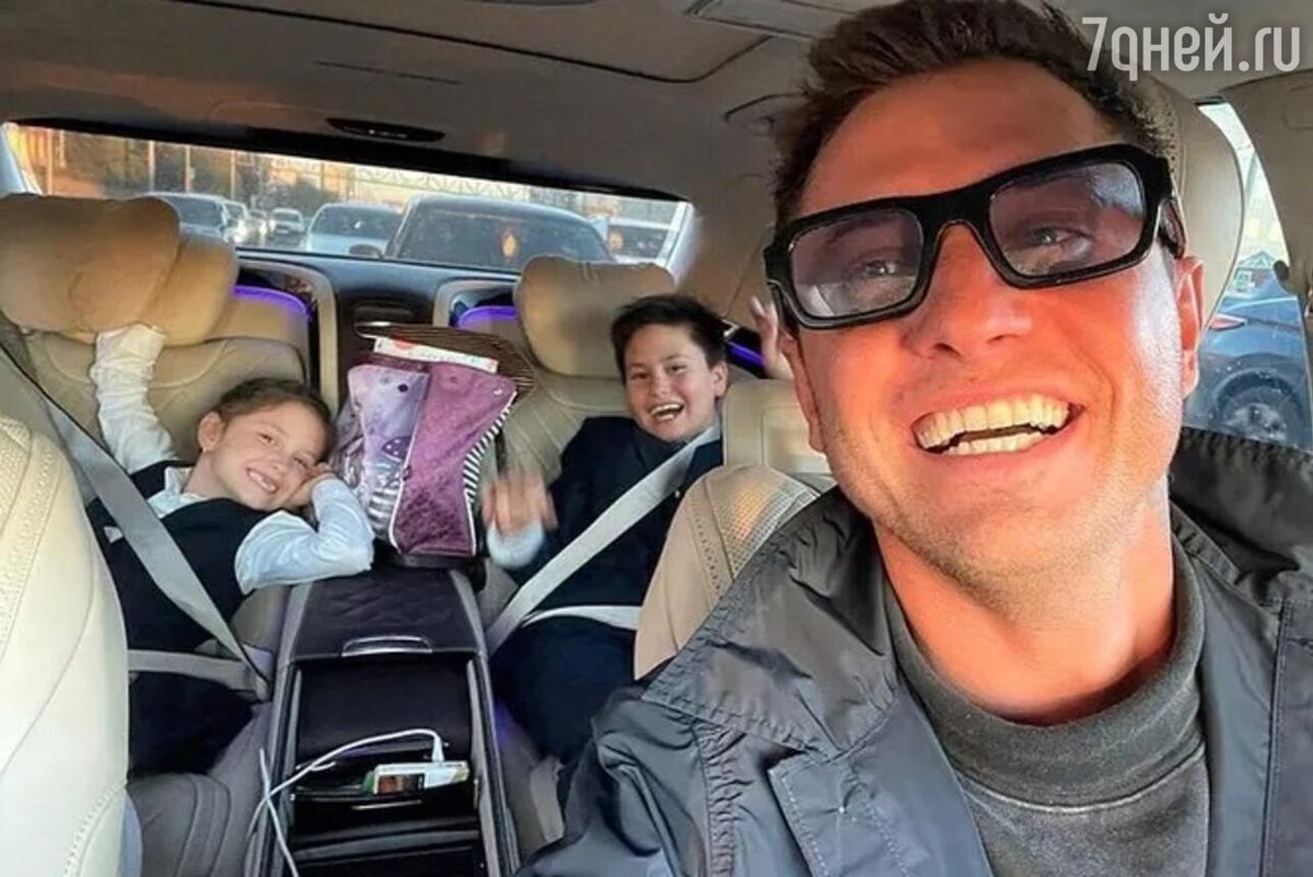    Павел Прилучный с детьми Социальные сети