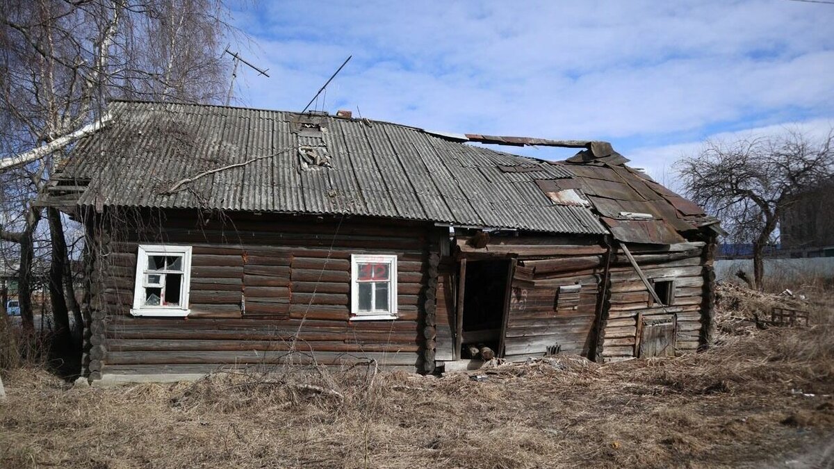     «Дом Лузгина» является объектом культурного наследия Карелии. О состоянии здания рассказал петрозаводчанин в социальных сетях.