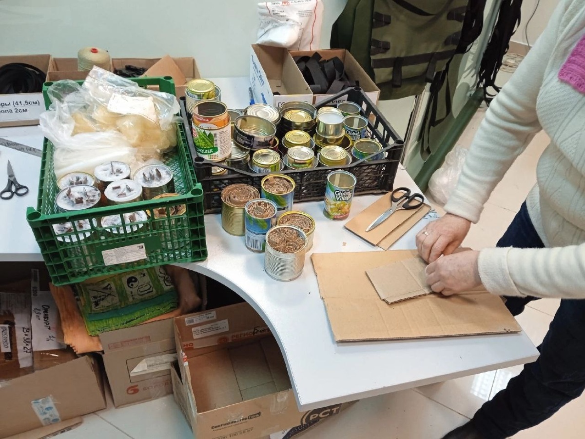  📷    Оренбургские волонтеры передали на передовую еще одну партию тактических носилок Андрей Севостьянов