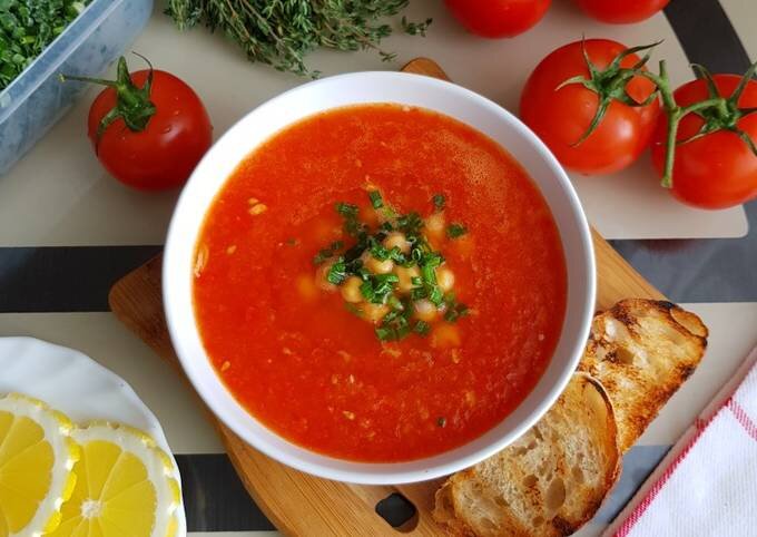 Суп-пюре из свежих или консервированных помидоров: рецепт 19 века