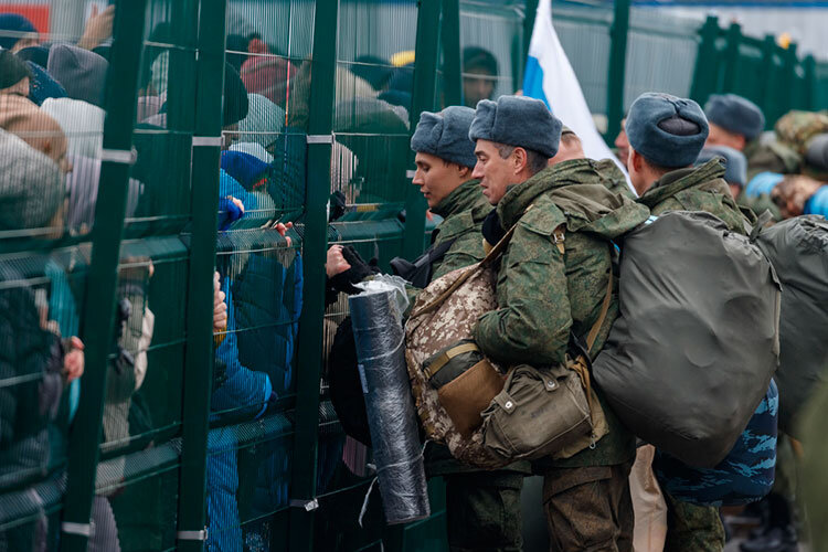   «Мобилизация, если уж проводить ее по-настоящему, касается не только непосредственно сбора резервистов — она, в принципе, касается всех сторон жизни государства» Фото: «БИЗНЕС Online»