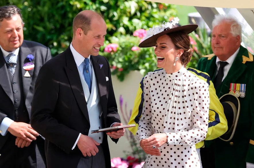 Новости бкс великобритании кейт. Кейт Миддлтон 2022. Кейт Миддлтон и принц Уильям 2022. Кэтрин, герцогиня Кембриджская, Великобритания. Кейт Миддлтон скачки 2022.