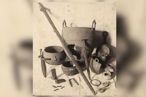    Скифо-сарматские и аланские вещи, найденные на берегах Волги (фотограф Захария Захариевич Виноградов, 1910-1913 годы)