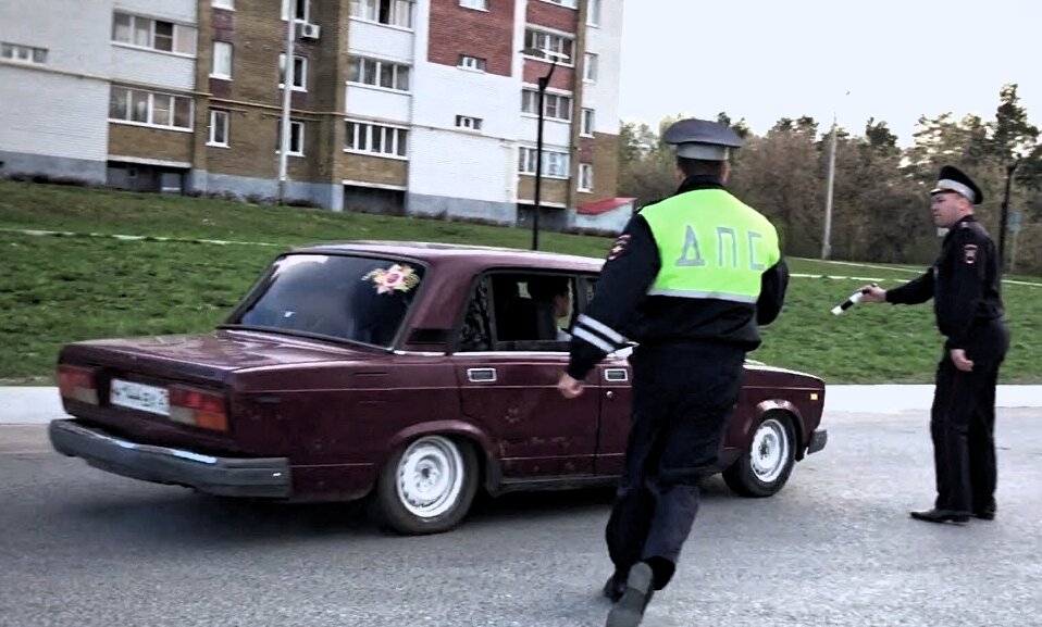 Когда срочно требуется машина для преследования... Фото https://vk.com.