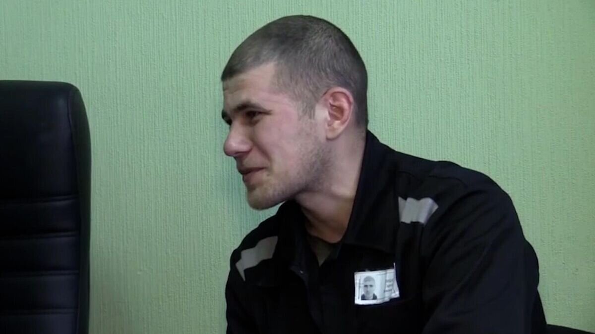    Украинский военнопленный: "Все же хорошо, смотри живой, здоровый и даже наел щеки"© РИА Новости