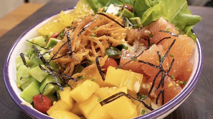 Блюдо которое покорило весь мир. Яркий Поке с хурмой и мандаринами. Постный рецепт