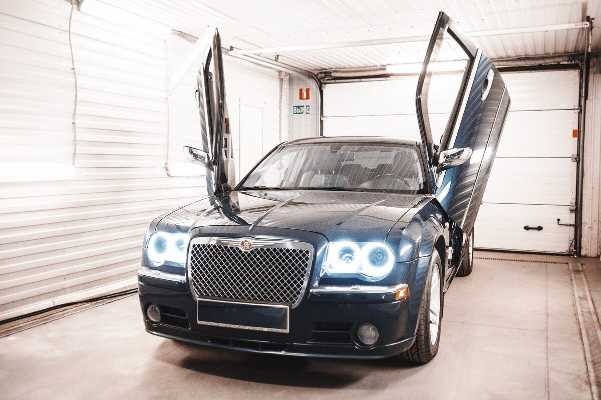 Тюнингованная версия Chrysler 300C SRT8 6.1