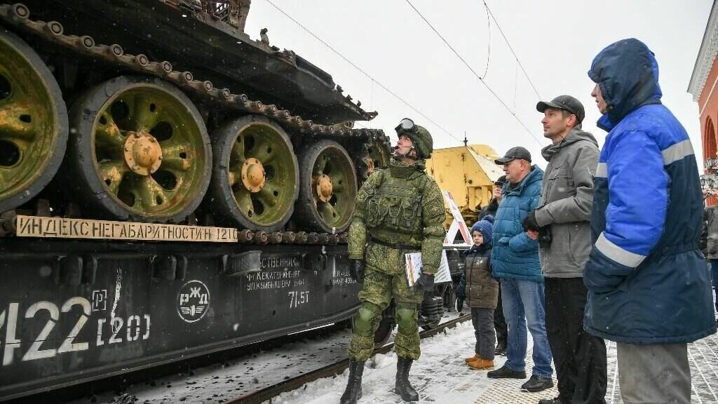     48% организаций в Ростове не планируют торжеств в честь 23 февраля и 8 марта, сообщили аналитики Superjob.