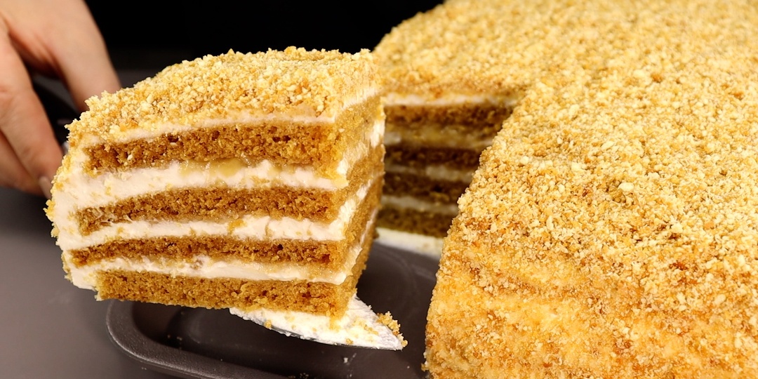 Торт "Медовик" за 30 минут без раскатки коржей, взбиваний и лишних заморочек: неизменная классика, которая нравится всем