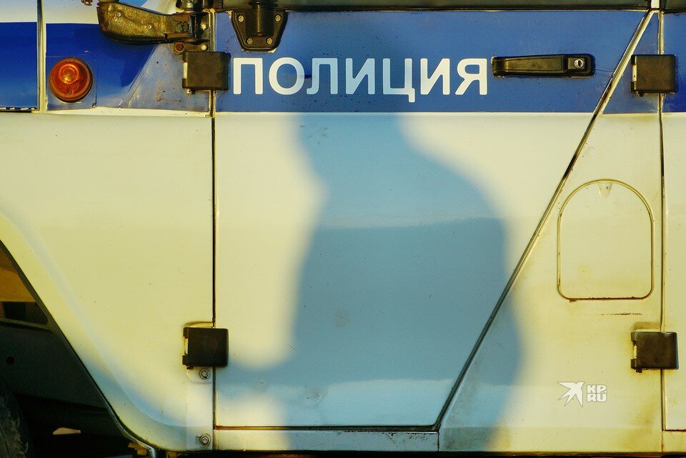     Пьяного злоумышленника доставили в дежурную часть, где он признался в угоне Алексей БУЛАТОВ