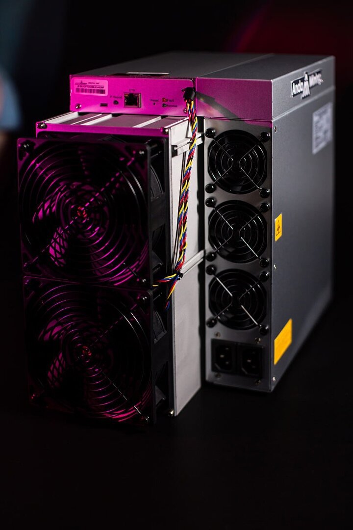 Это Асик Bitmain Antminer S19 PRO