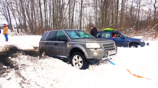 Лёд не выдержал и машины провалились. Land Rover, Нива, УАЗ на бездорожье.