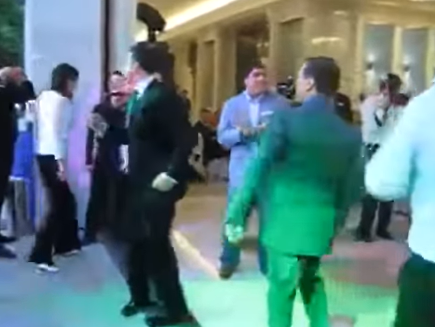 Танец Дмитрия Медведева. 