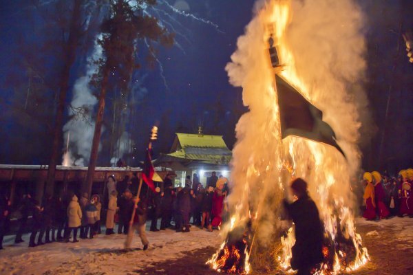 Ритуальный костер Дугжууба