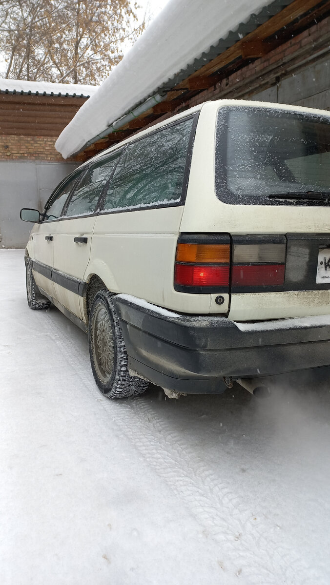 Почти белый конь Passat B3