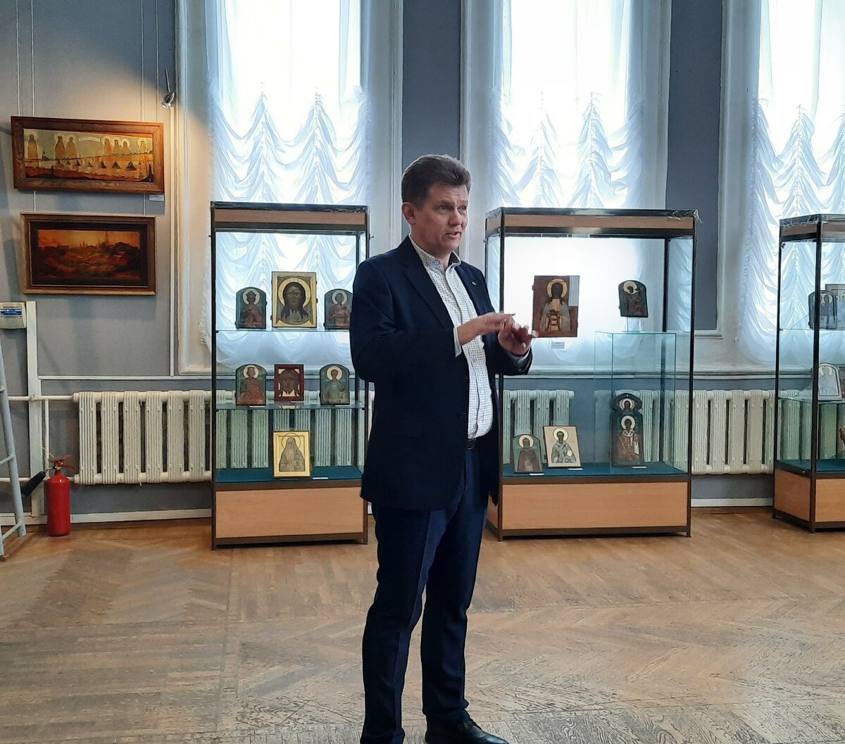 Открытая лекция  М. В. Никольского «Духовный символ в искусстве». Выставка "Пространство образа", 2023 г. 