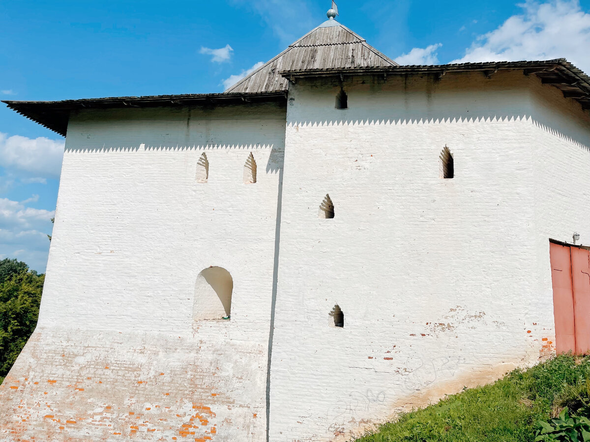 Спасская башня Вяземского кремля