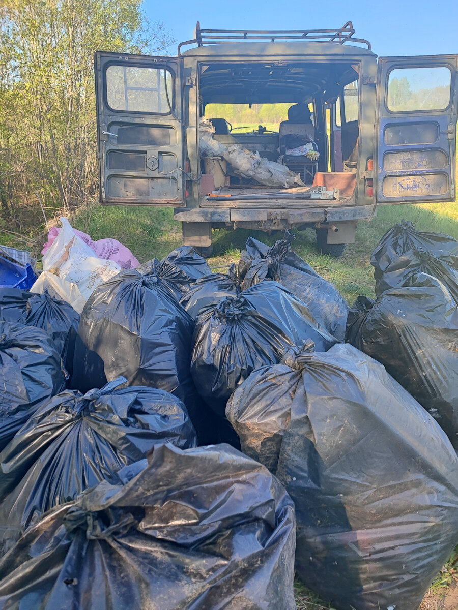 Два часа работы по ликвидации несанкционированной свалки.