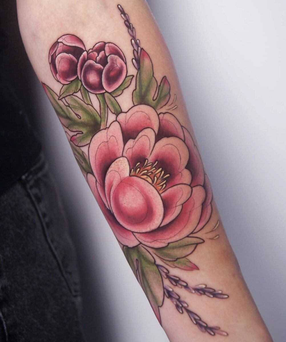 Татуировка выполнена Марией Павлюченко, мастером тату-студии «KOKOSSTUDIO»