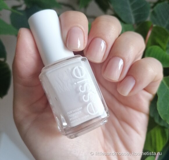 Essie Vanity fairest в 2 тонких слоя на голые ногти