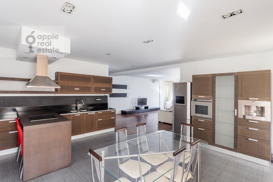 Фото из архива Apple Real Estate